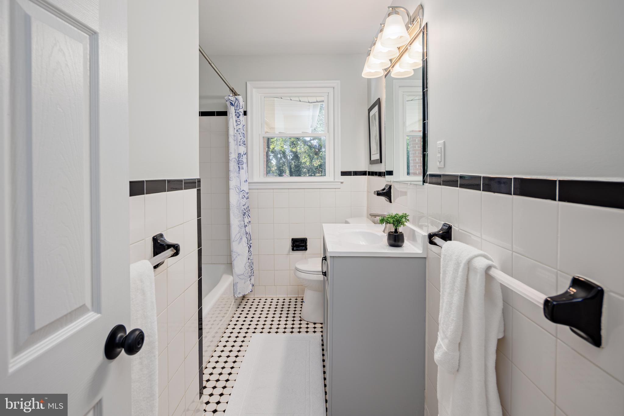 PERRY HALL - Residential