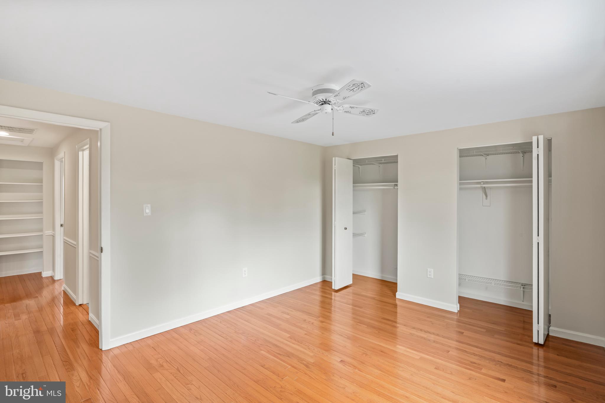 DERWOOD STATION - Residential