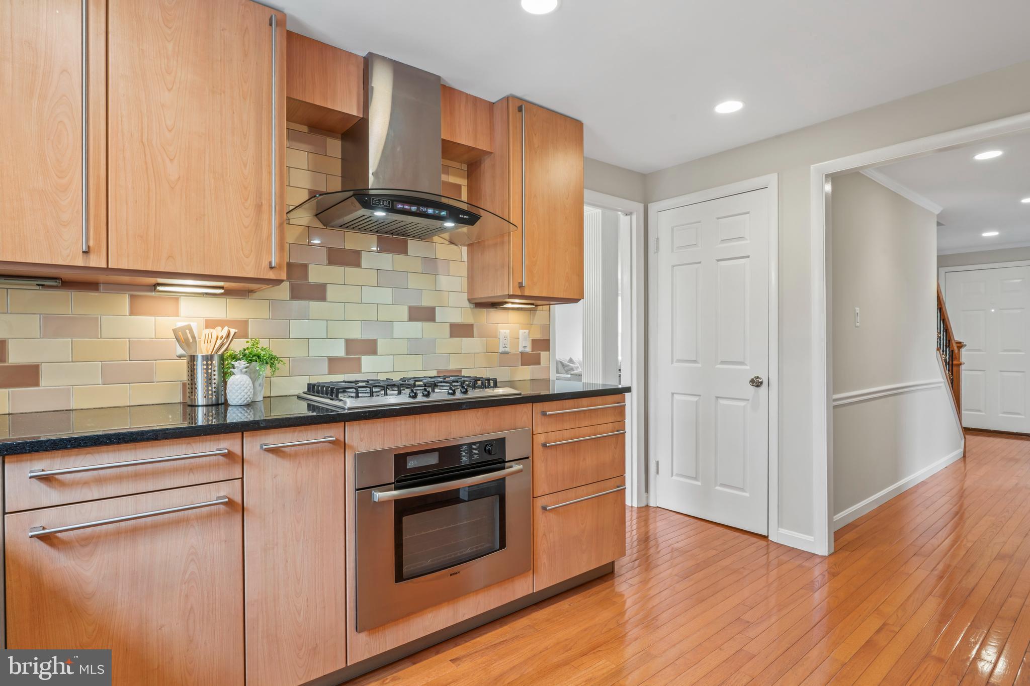 DERWOOD STATION - Residential