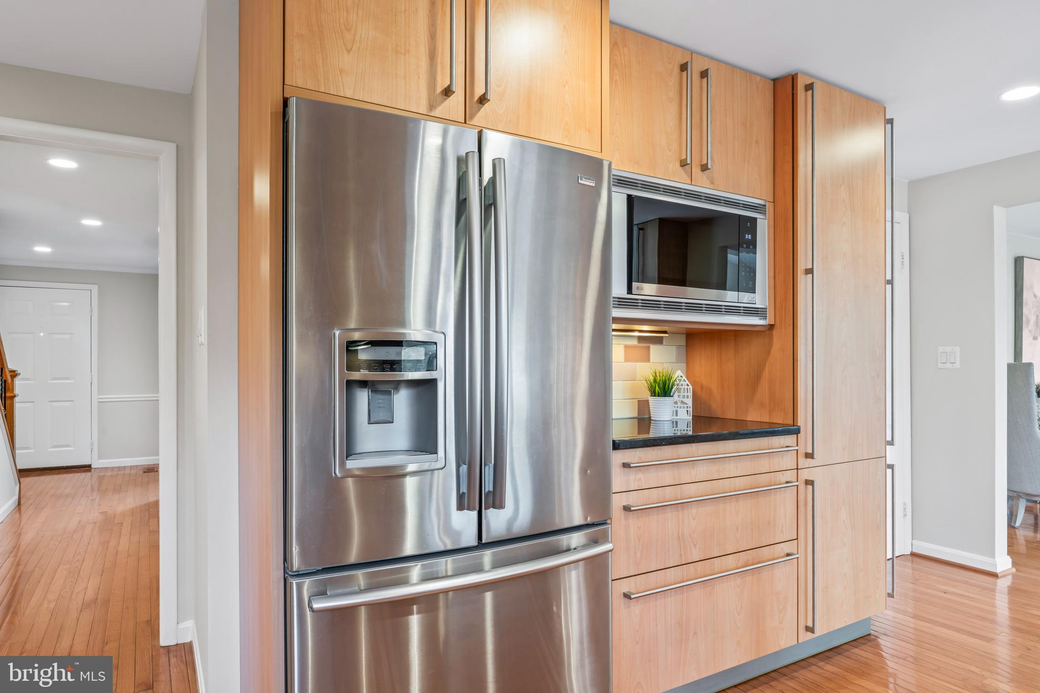 DERWOOD STATION - Residential