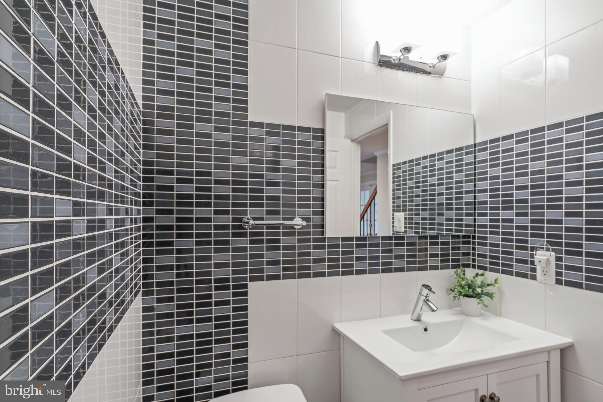 DERWOOD STATION - Residential