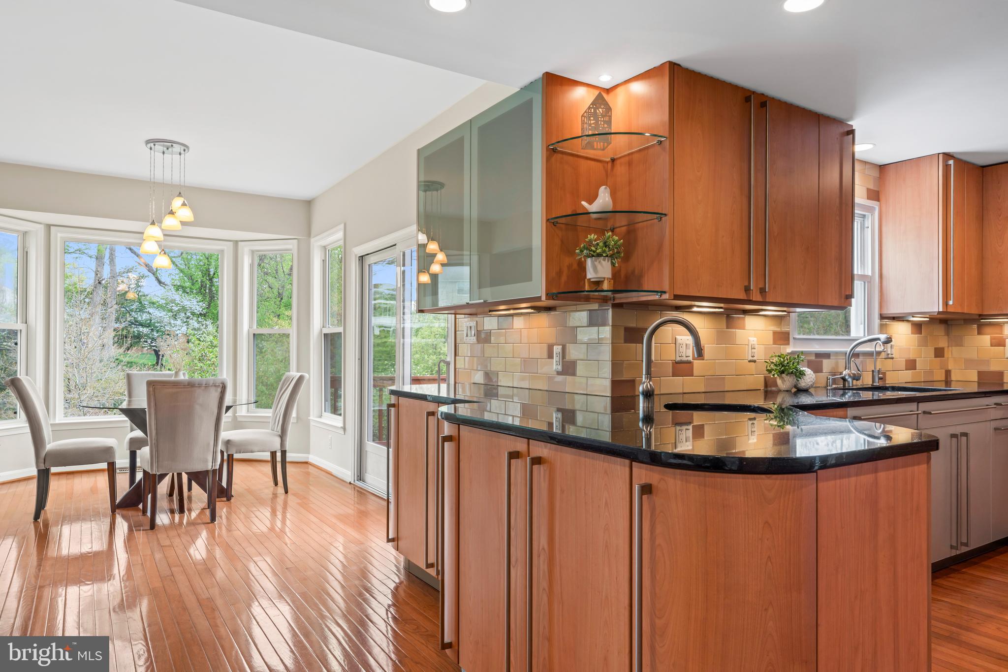 DERWOOD STATION - Residential