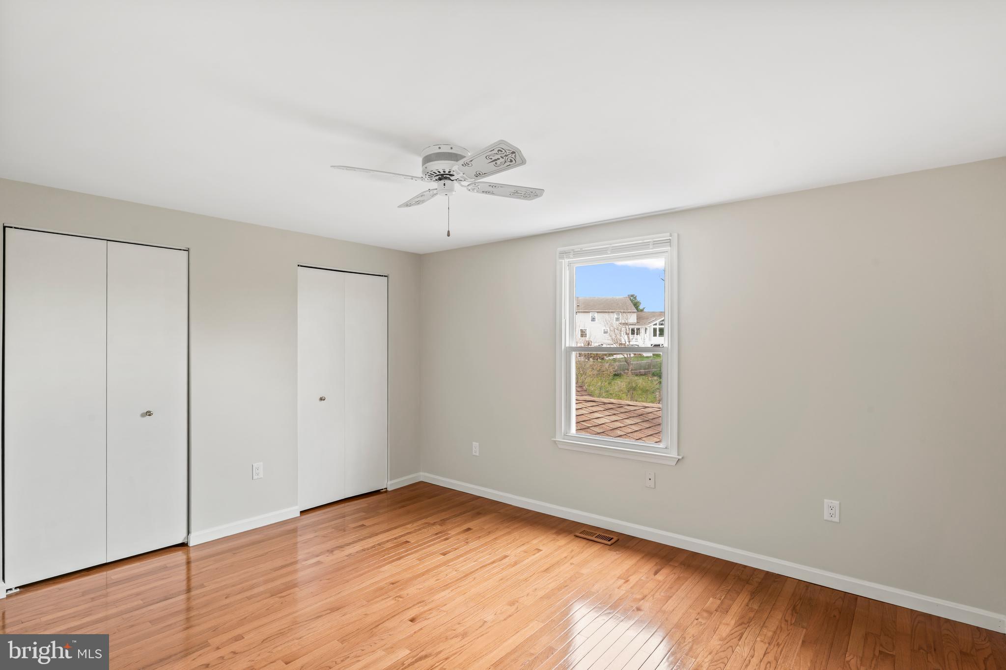 DERWOOD STATION - Residential