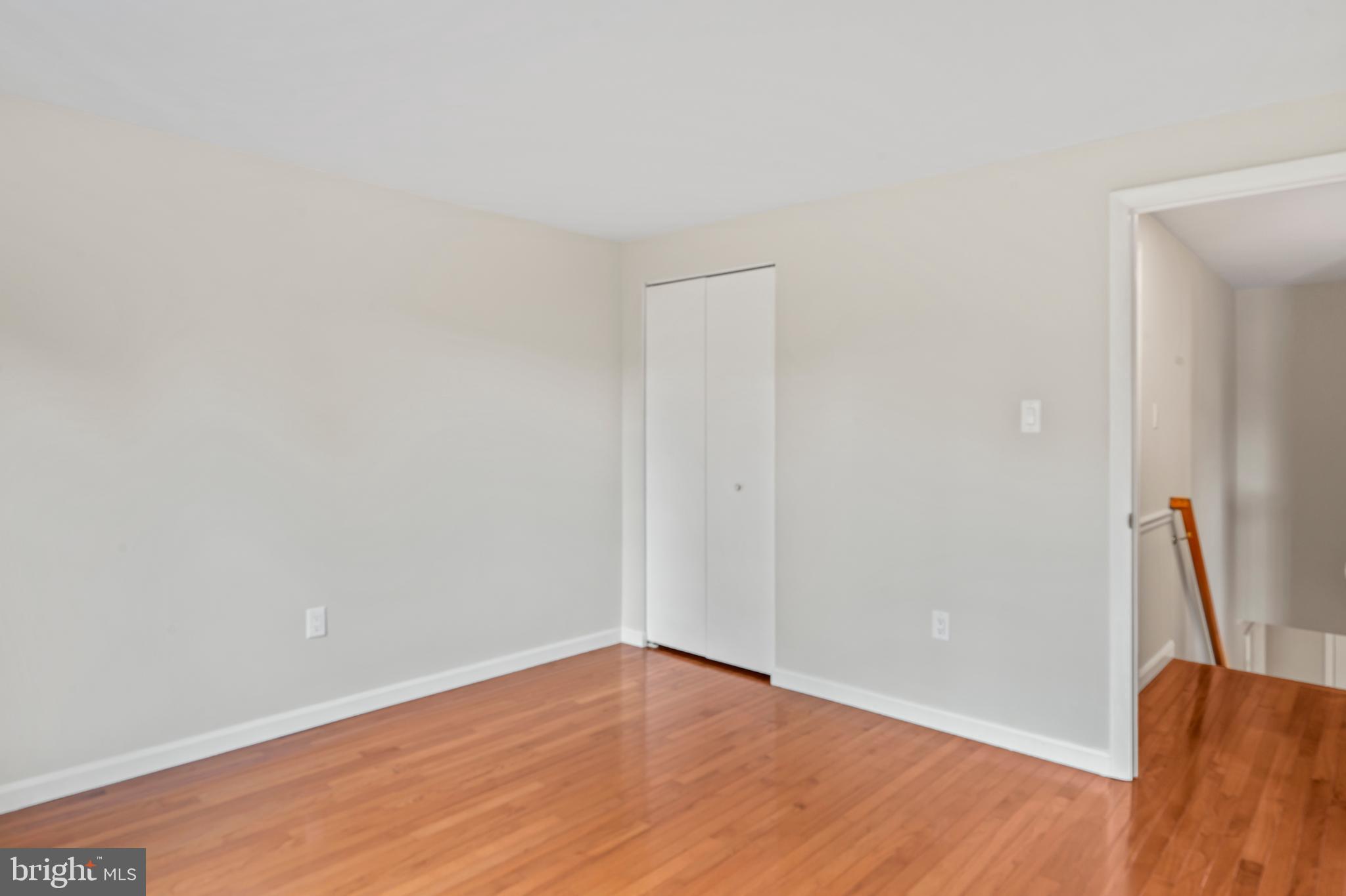 DERWOOD STATION - Residential