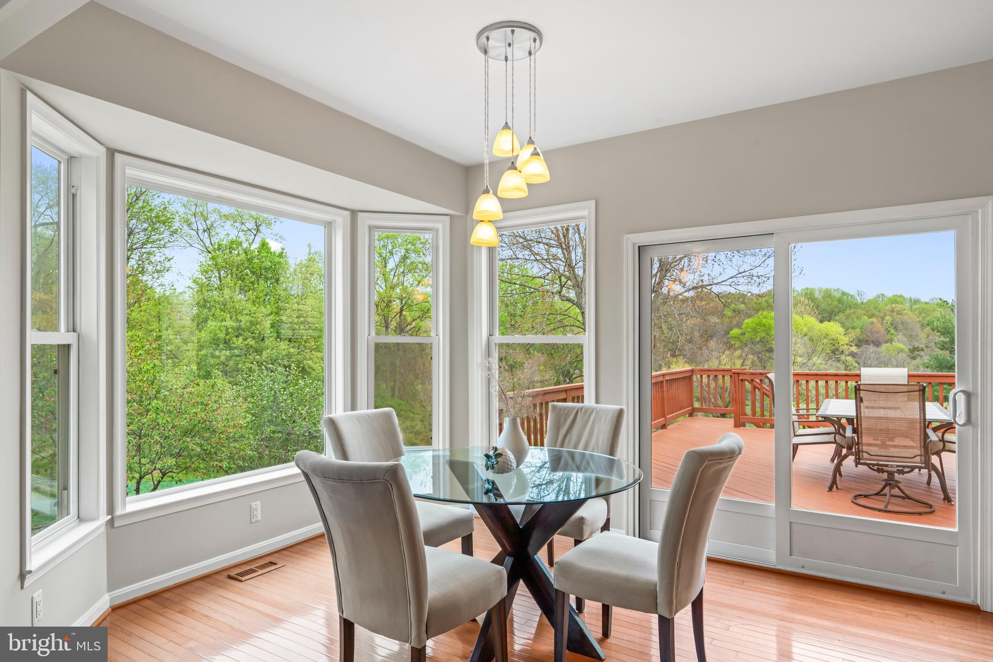 DERWOOD STATION - Residential