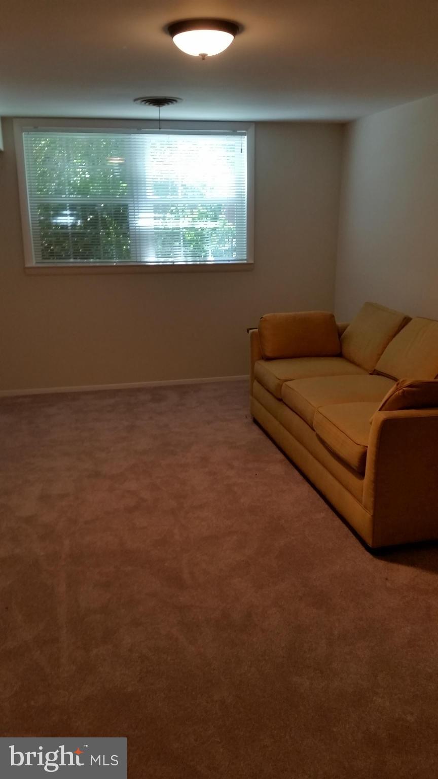 NORTH SPRINGFIELD - Residential