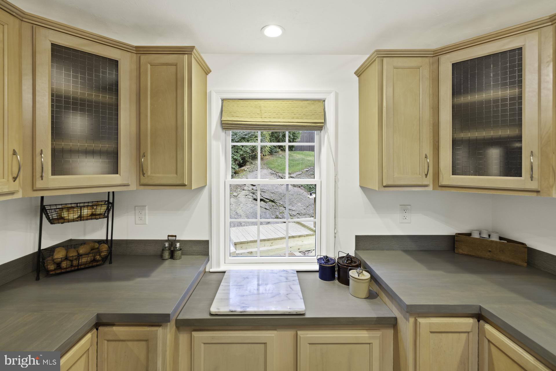 DICKS DAM AREA - Residential