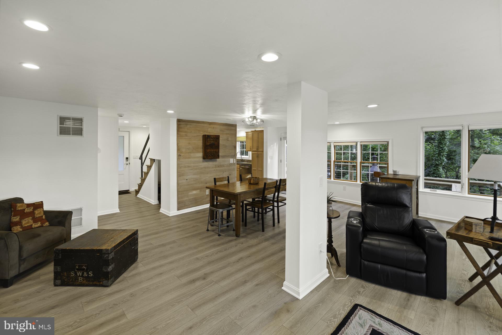 DICKS DAM AREA - Residential