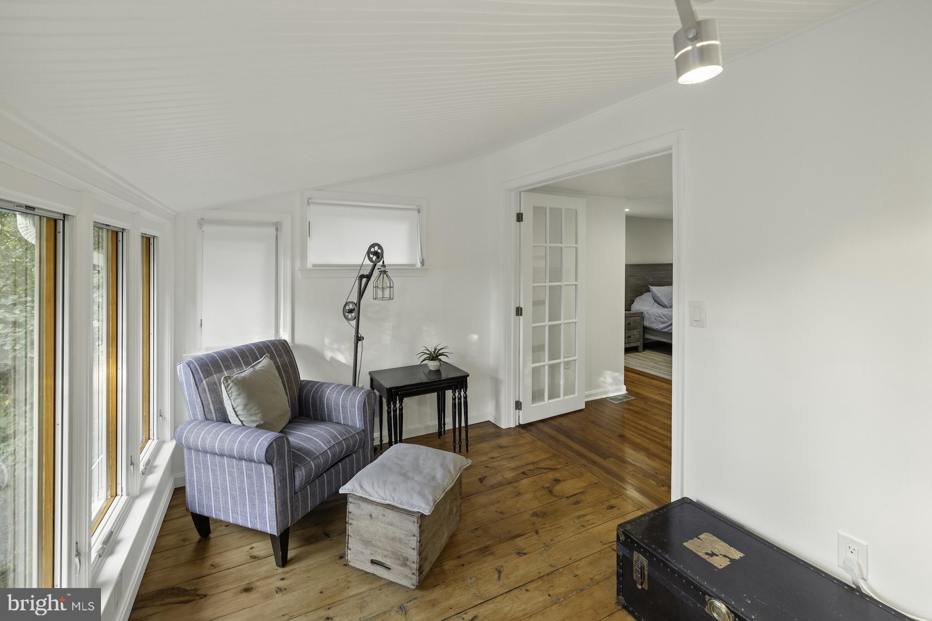 DICKS DAM AREA - Residential