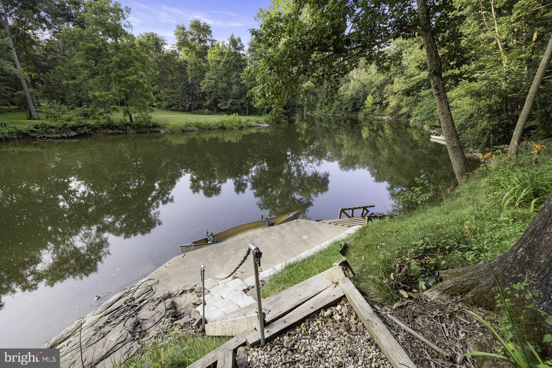 DICKS DAM AREA - Residential