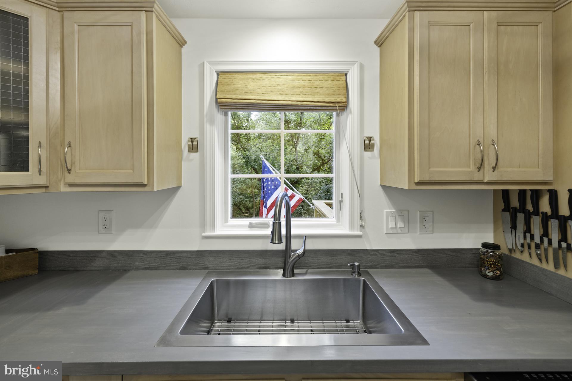 DICKS DAM AREA - Residential