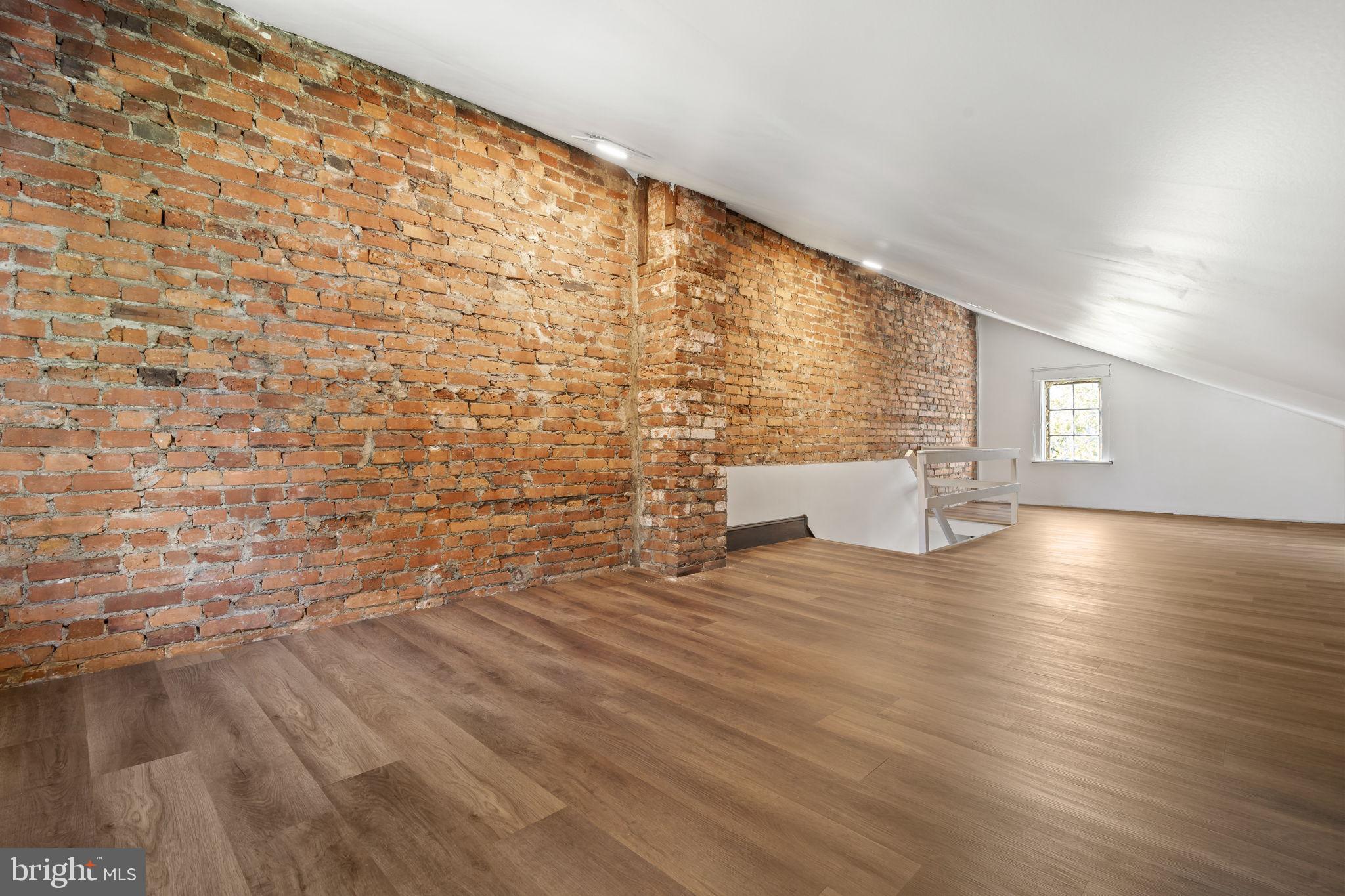 COLLINGDALE - Residential Lease