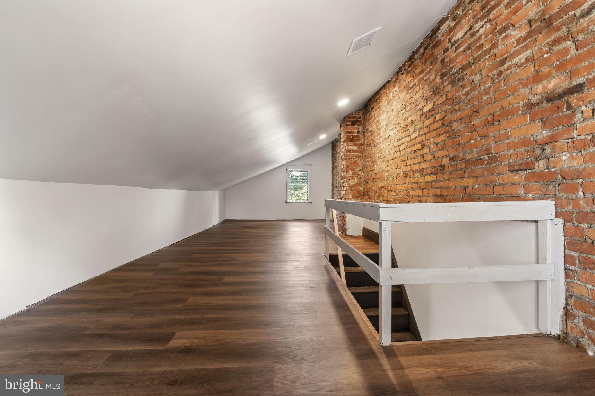 COLLINGDALE - Residential Lease