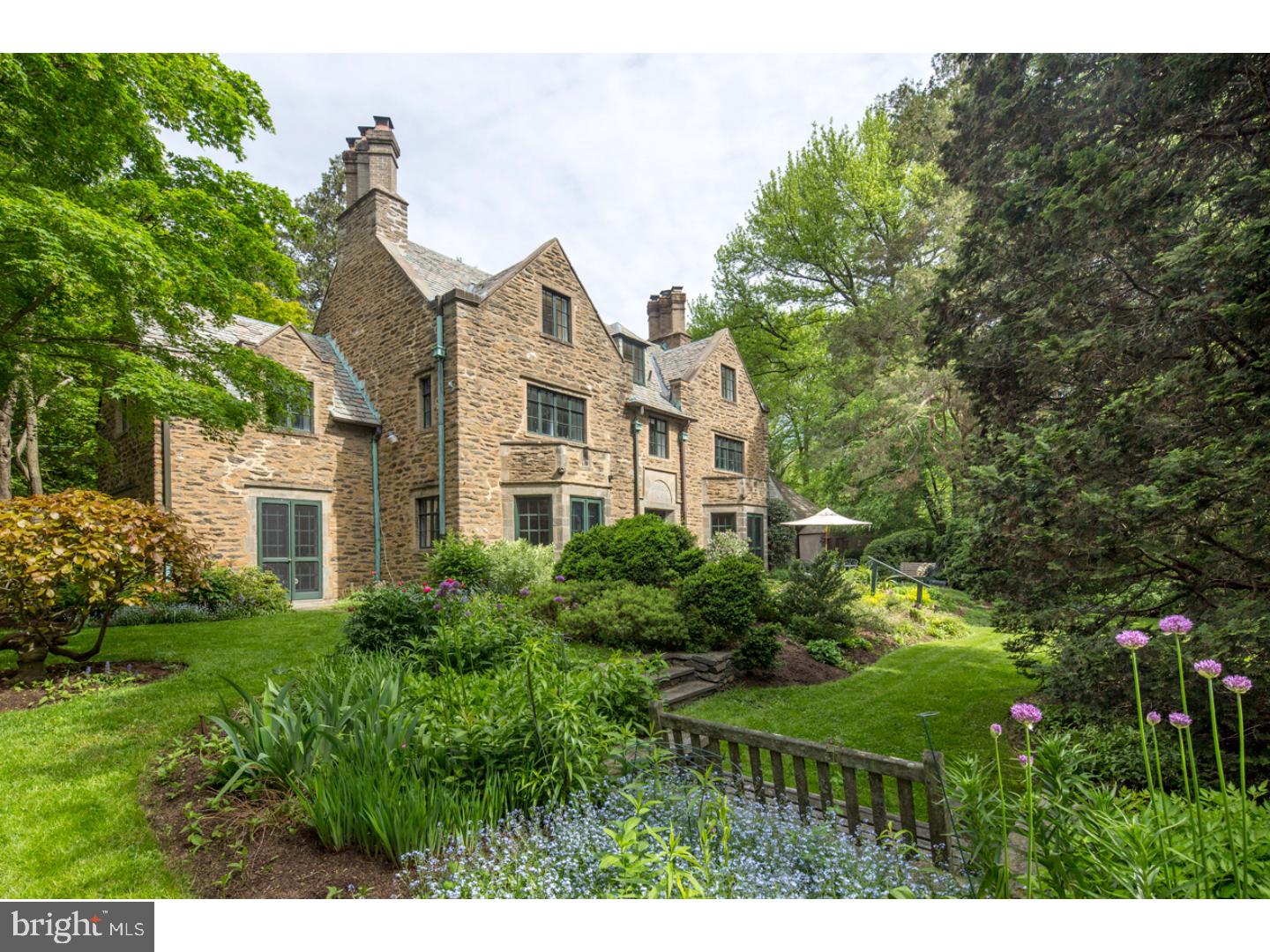CHESTNUT HILL - Residential