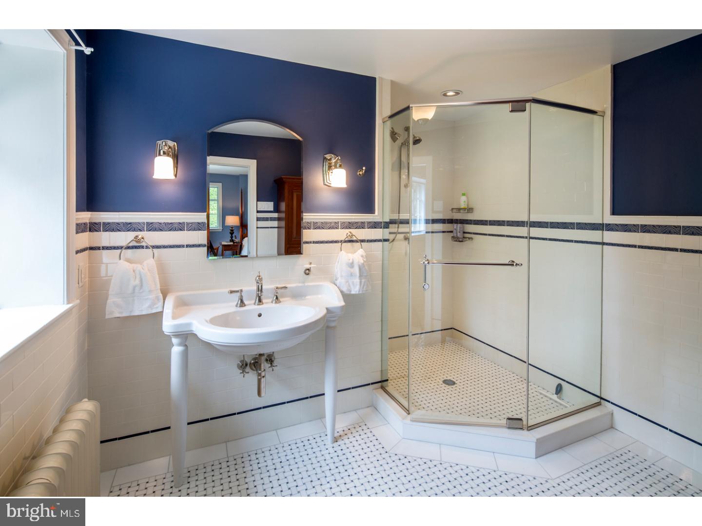 CHESTNUT HILL - Residential