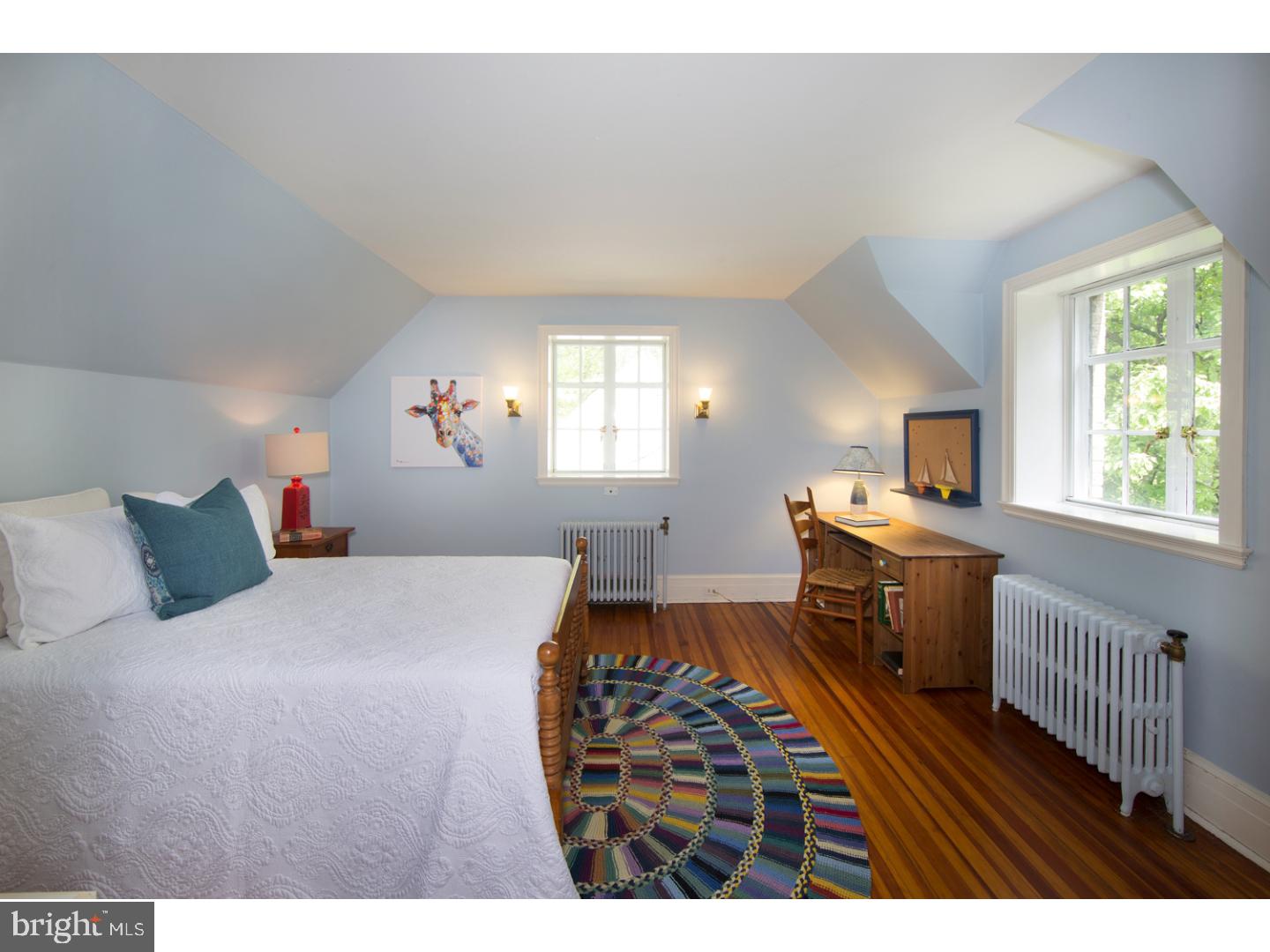 CHESTNUT HILL - Residential