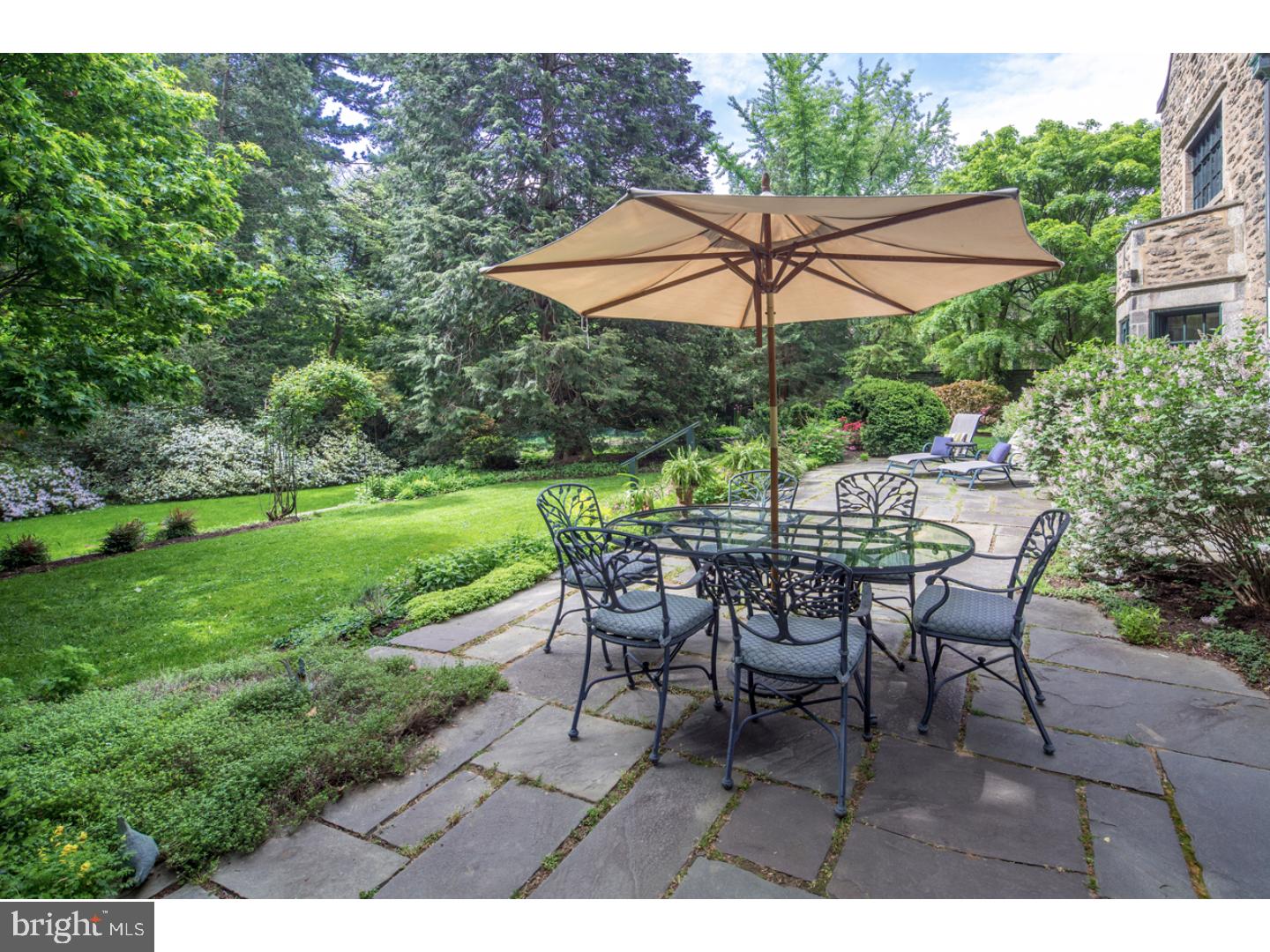 CHESTNUT HILL - Residential