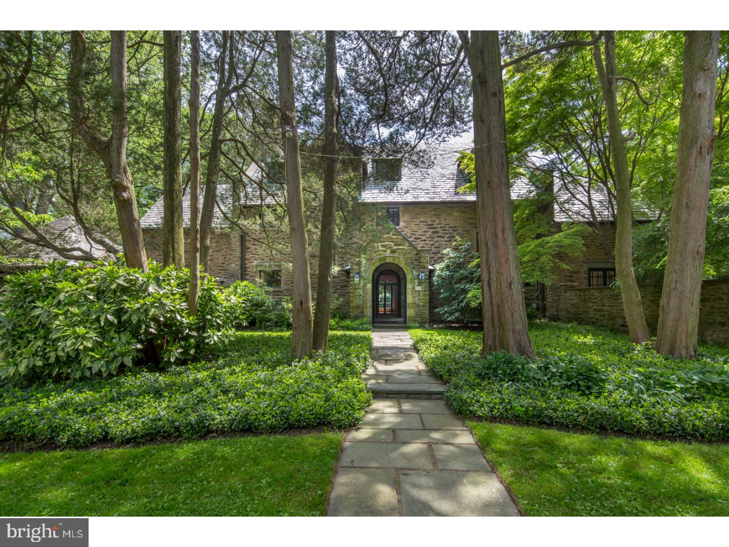 CHESTNUT HILL - Residential