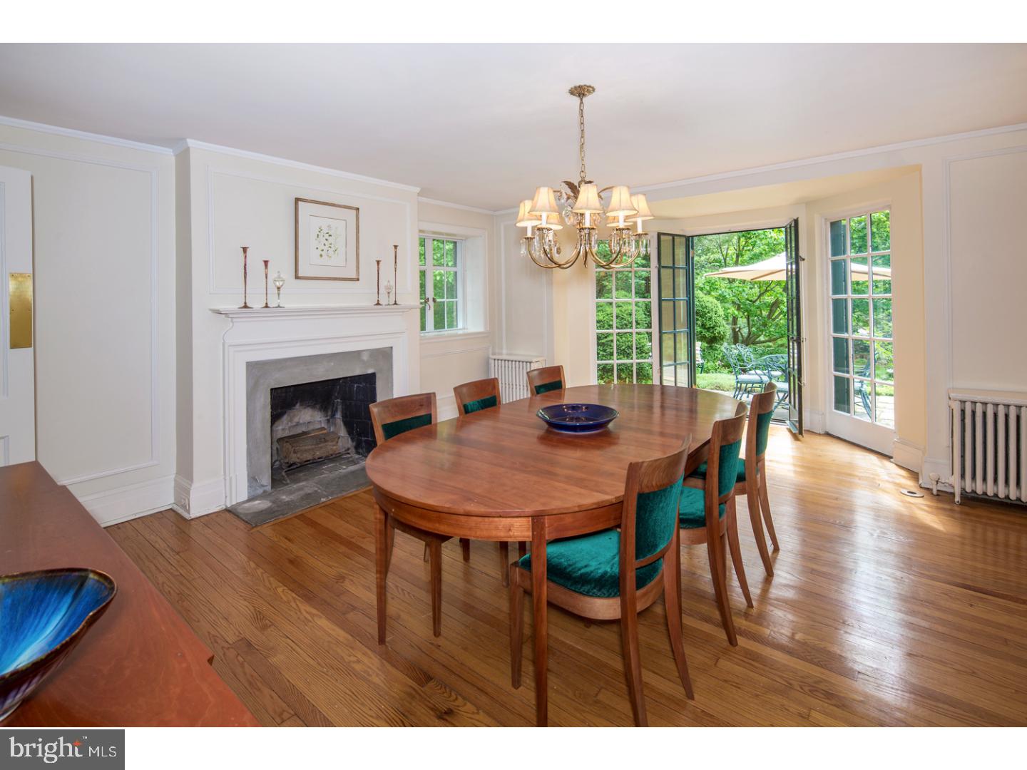 CHESTNUT HILL - Residential