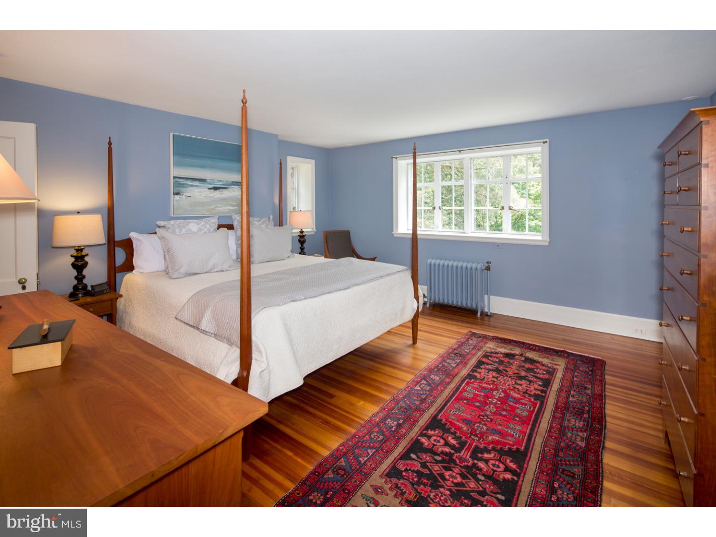 CHESTNUT HILL - Residential