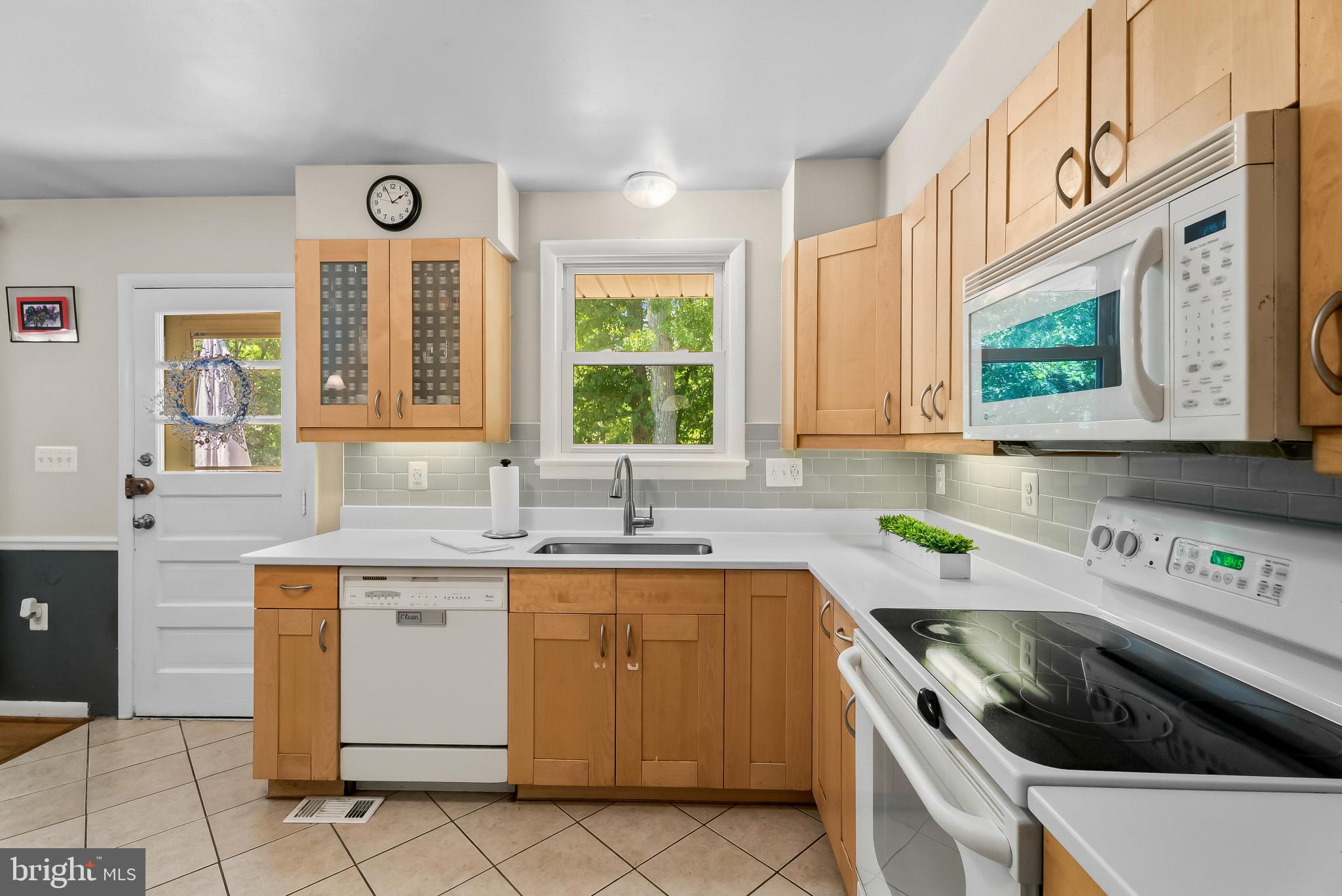 COLLEGE PARK WOODS - Residential