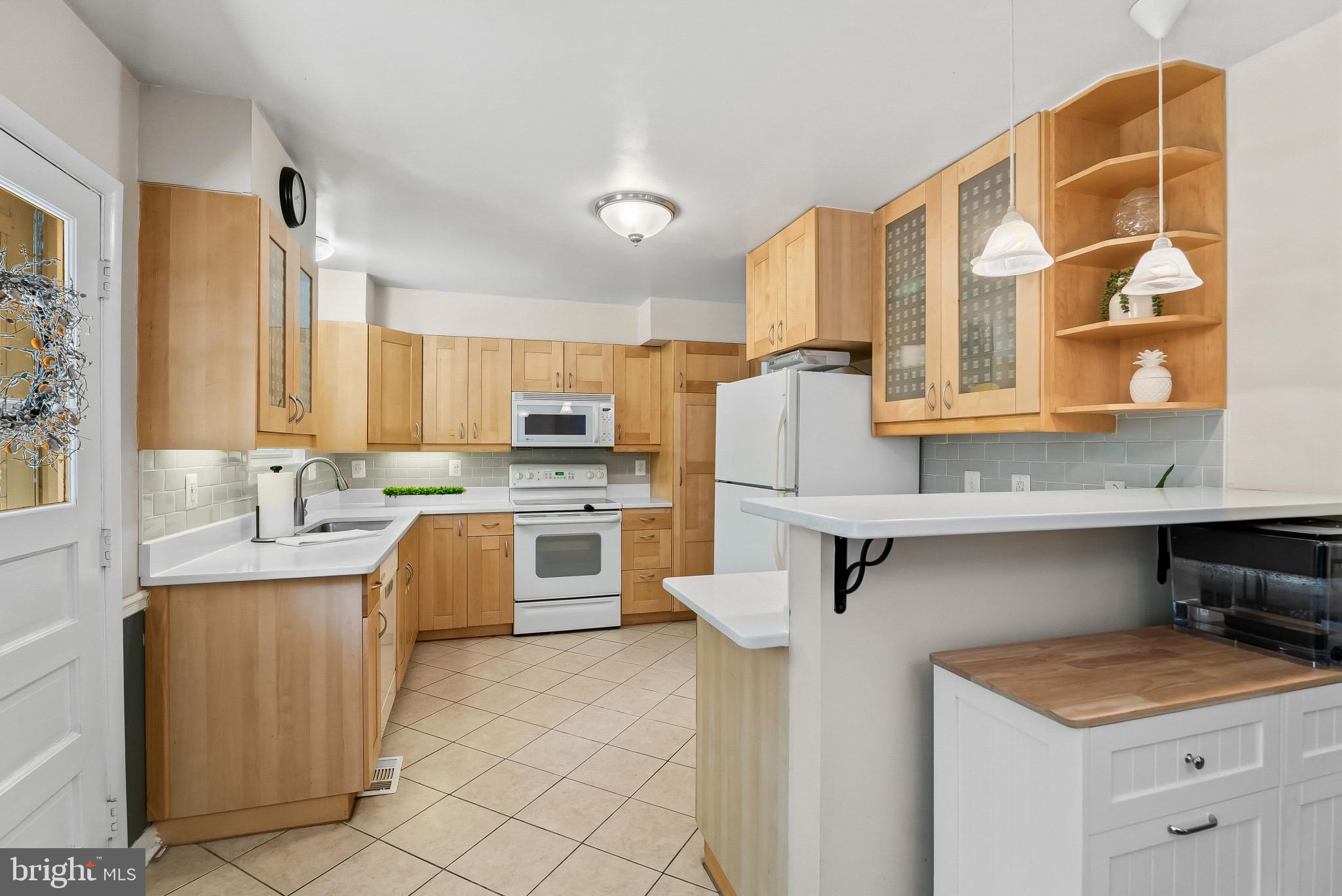 COLLEGE PARK WOODS - Residential