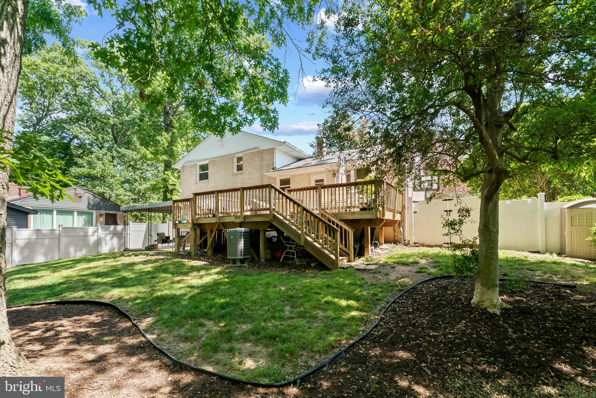 COLLEGE PARK WOODS - Residential