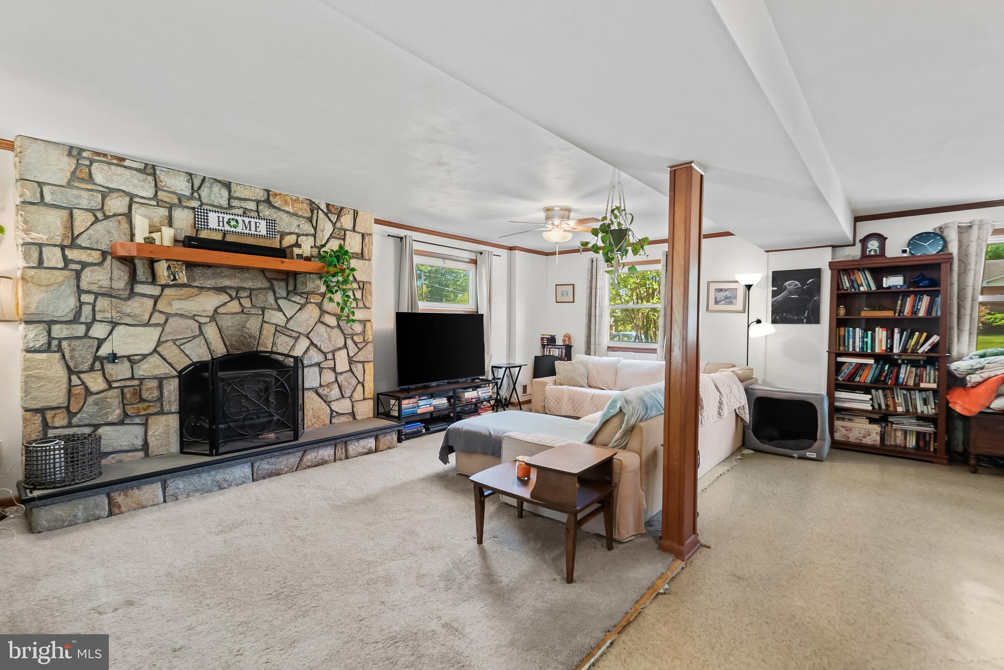 COLLEGE PARK WOODS - Residential