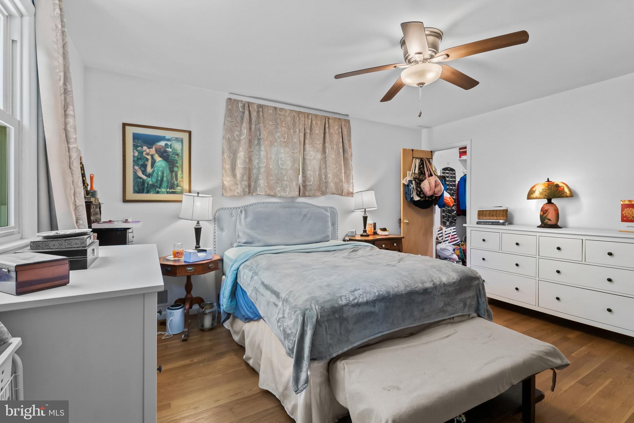 COLLEGE PARK WOODS - Residential