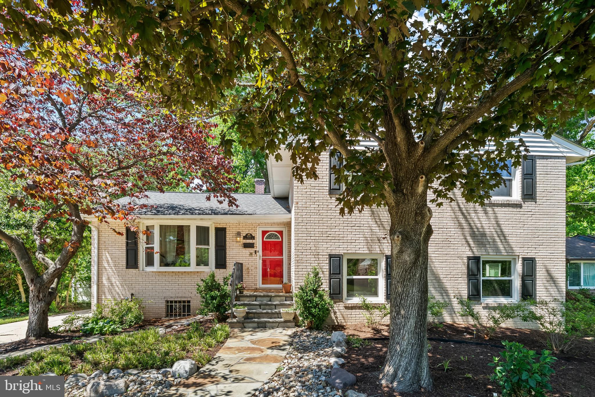 COLLEGE PARK WOODS - Residential