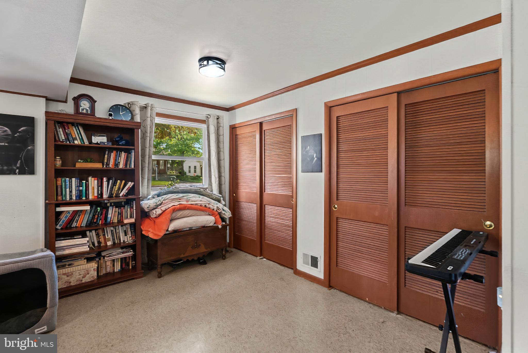 COLLEGE PARK WOODS - Residential