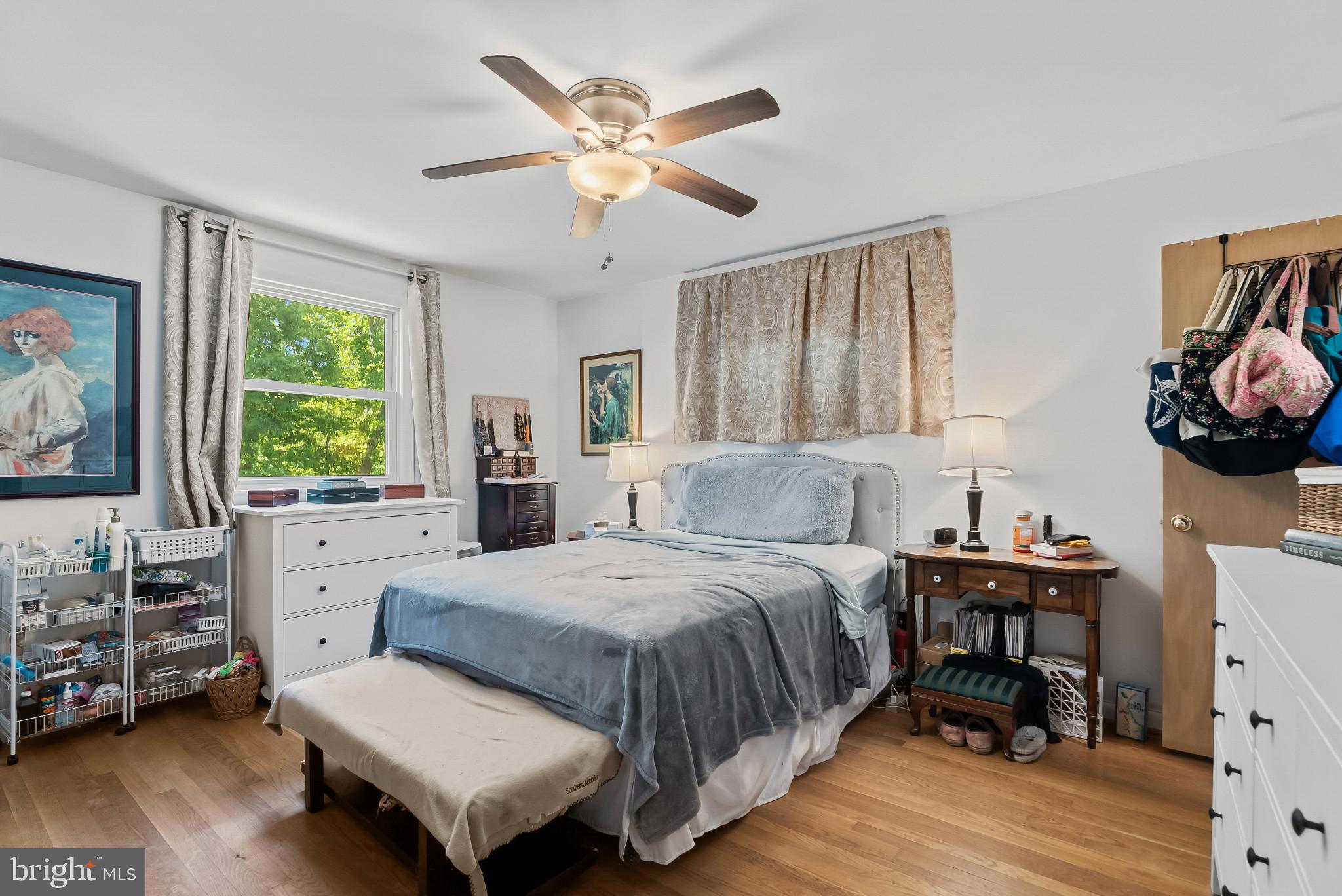 COLLEGE PARK WOODS - Residential