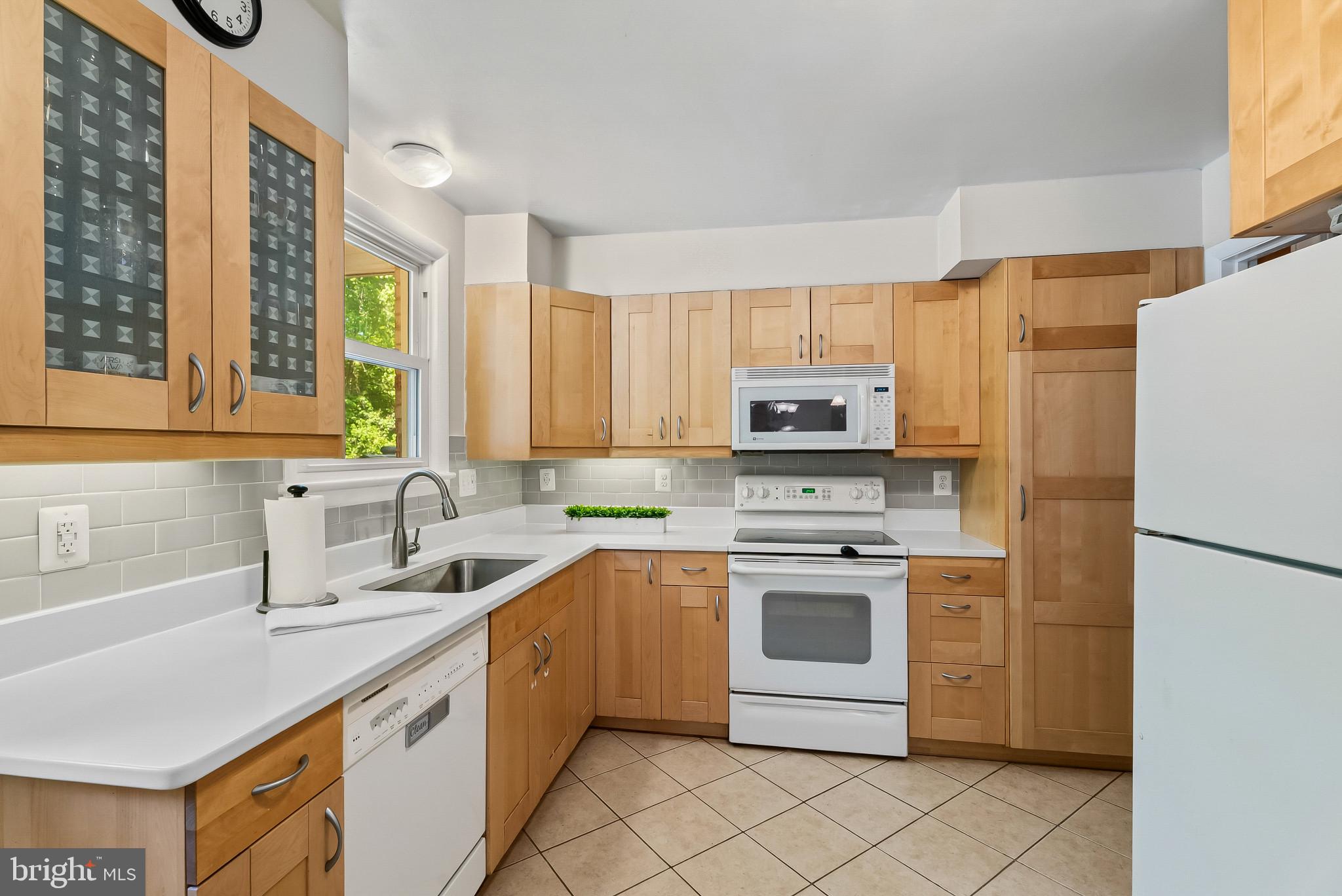 COLLEGE PARK WOODS - Residential