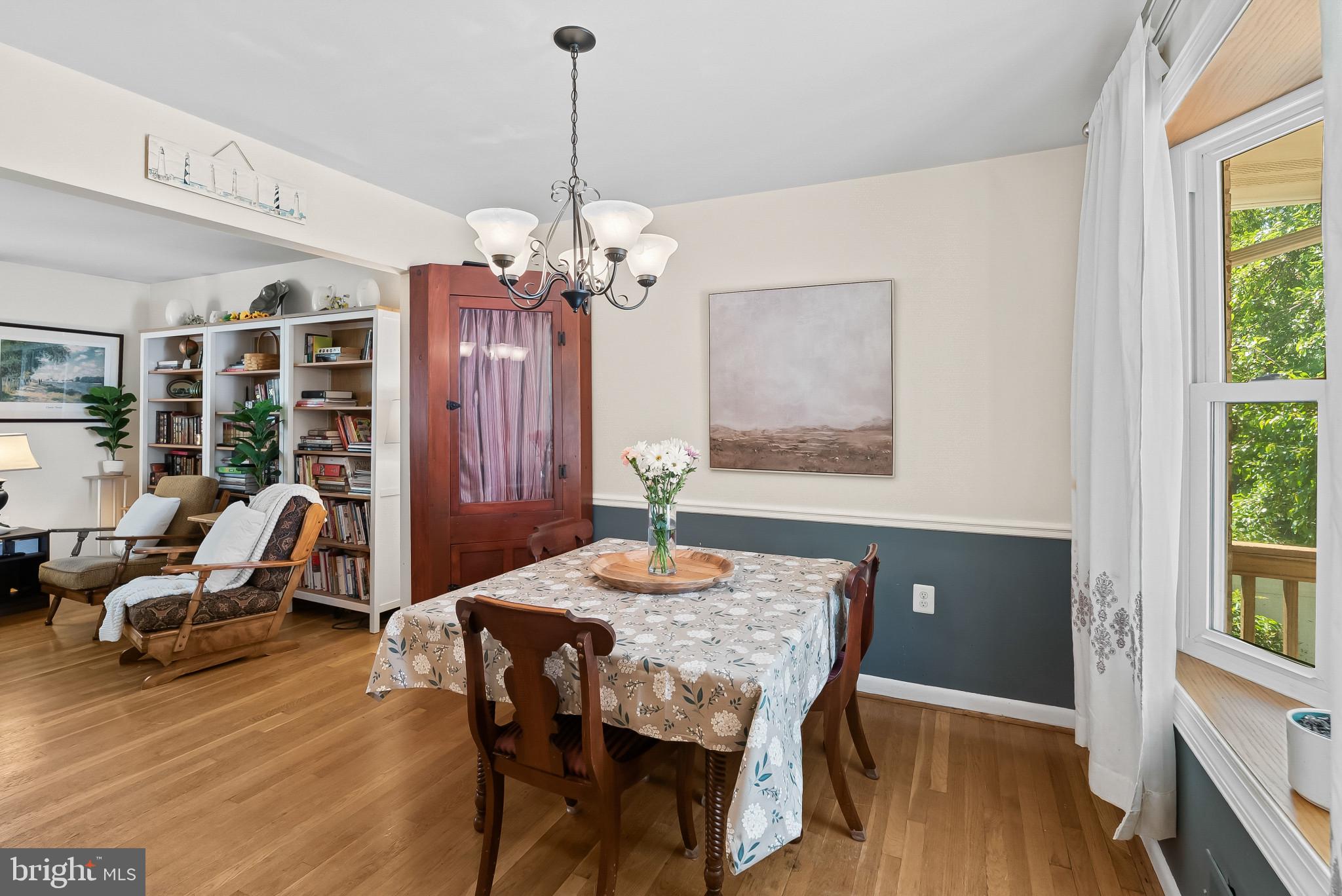 COLLEGE PARK WOODS - Residential