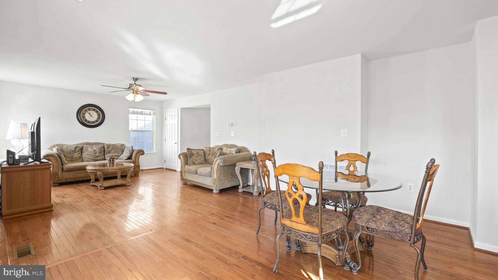 ELIZABETH'S CROSSING - Residential