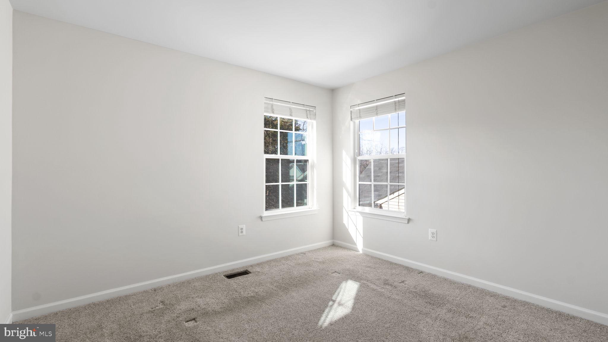 ELIZABETH'S CROSSING - Residential