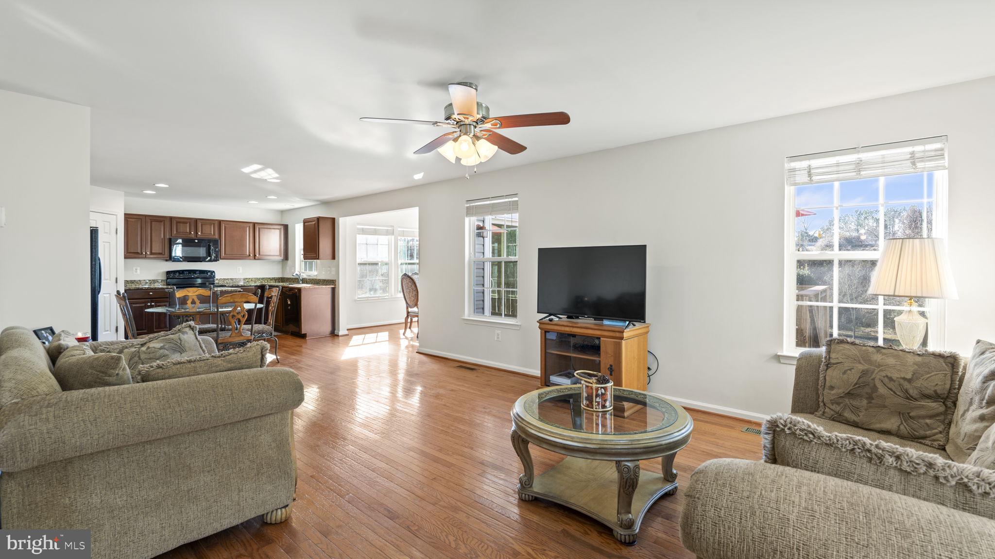 ELIZABETH'S CROSSING - Residential