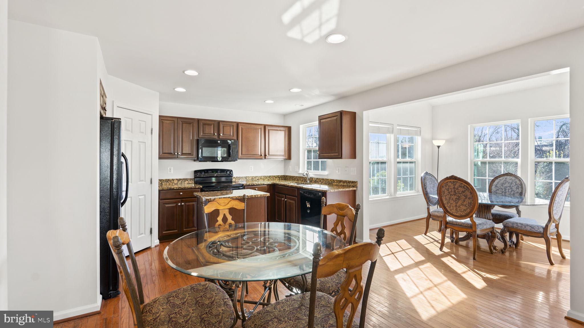 ELIZABETH'S CROSSING - Residential