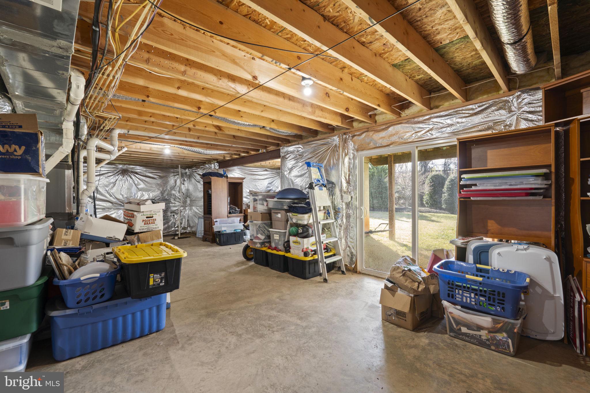 ELIZABETH'S CROSSING - Residential