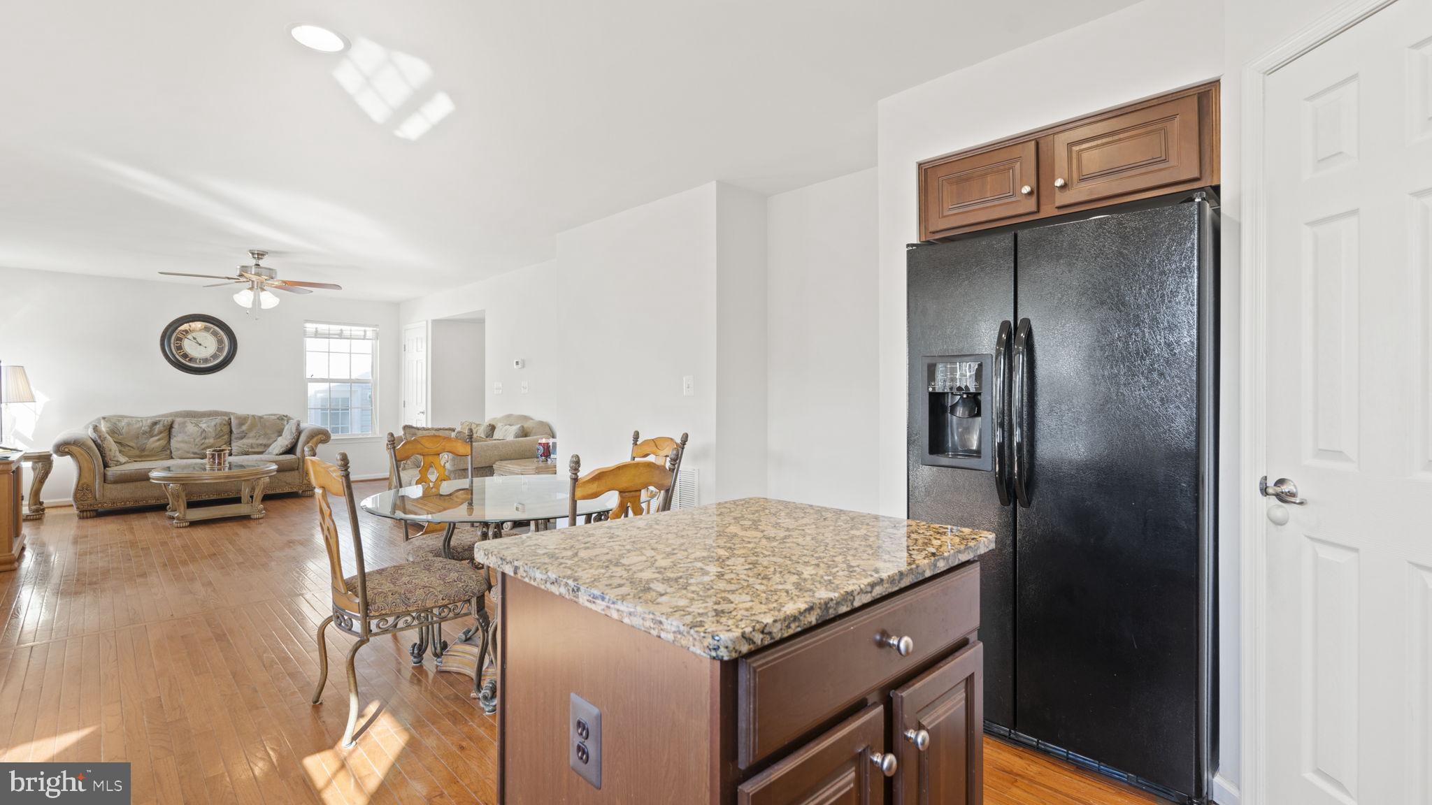 ELIZABETH'S CROSSING - Residential