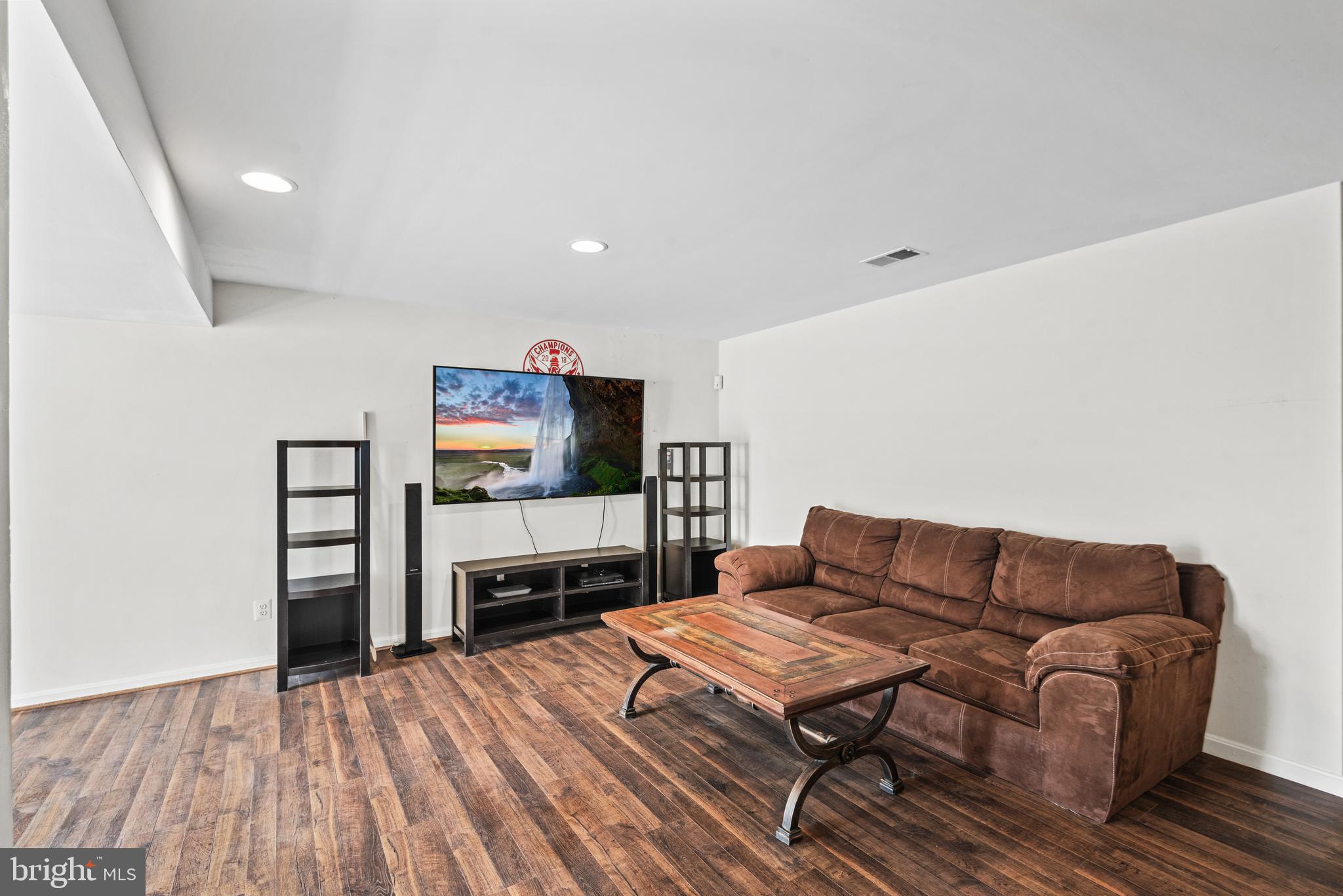 SOMERSET - Residential