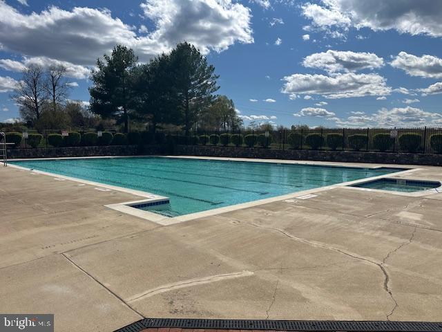 SOMERSET - Residential