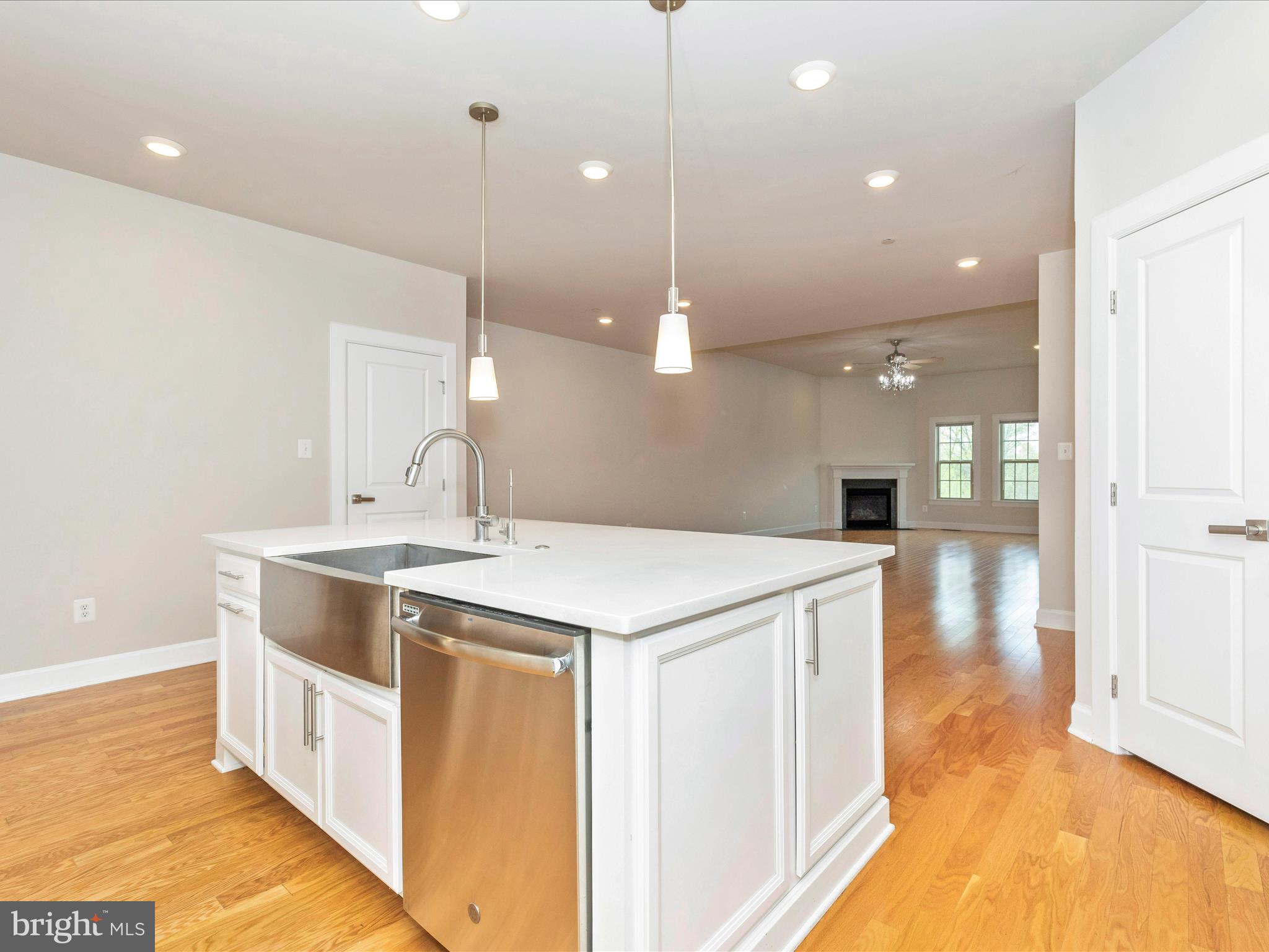 VILLAGES OF URBANA - Residential Lease