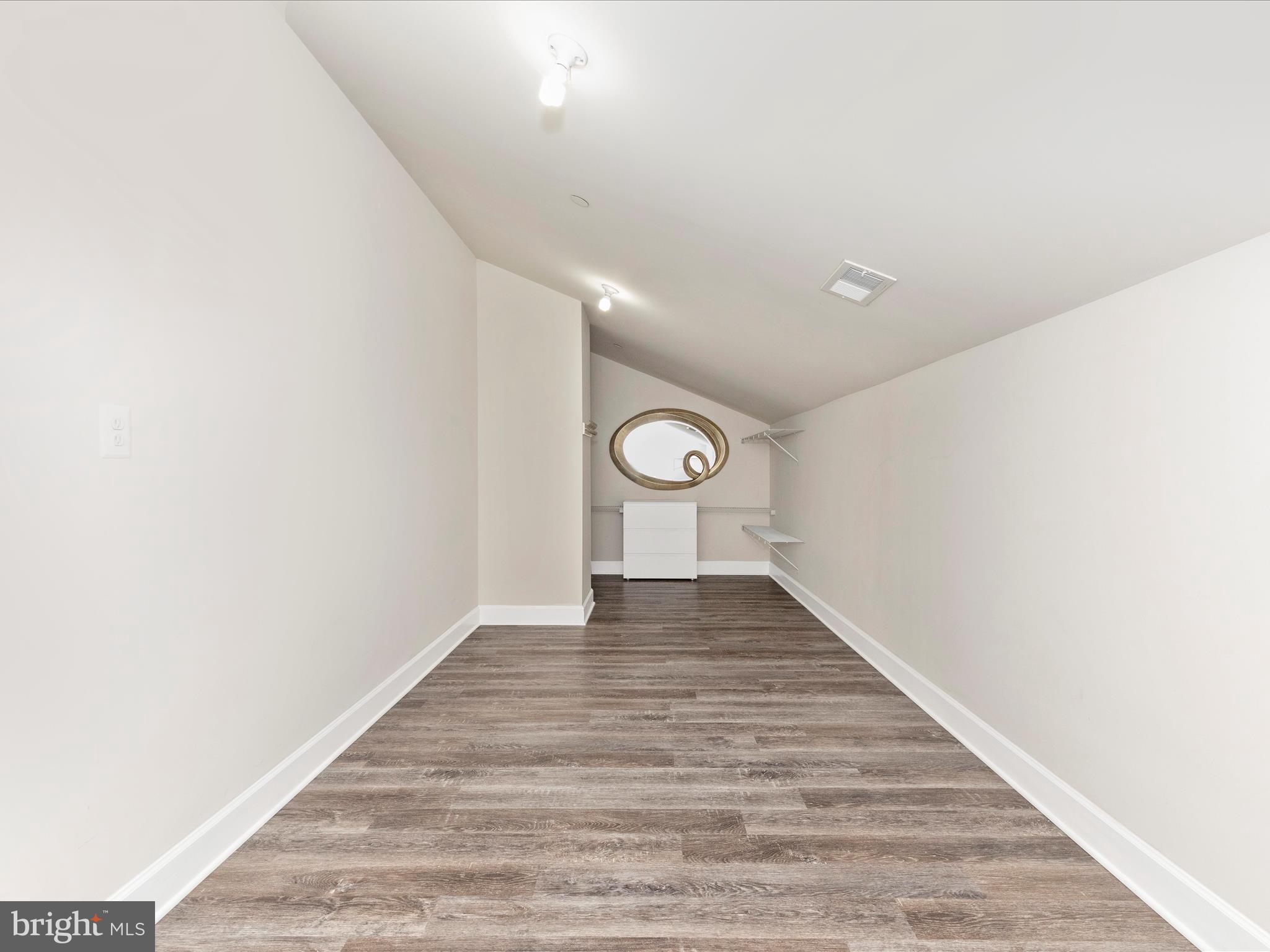 VILLAGES OF URBANA - Residential Lease