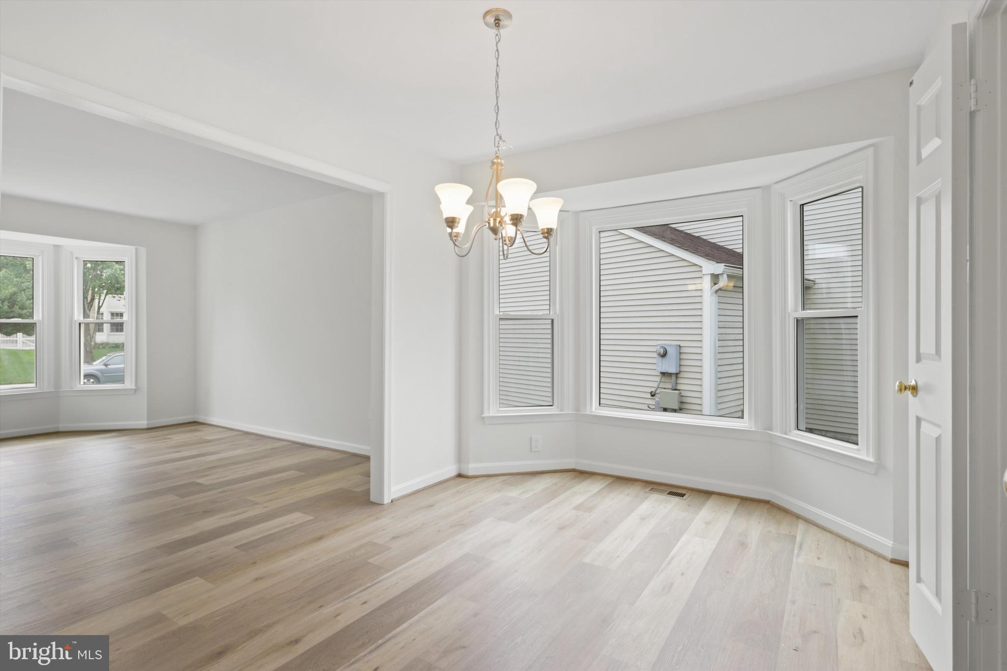 LANDSDOWNE - Residential Lease