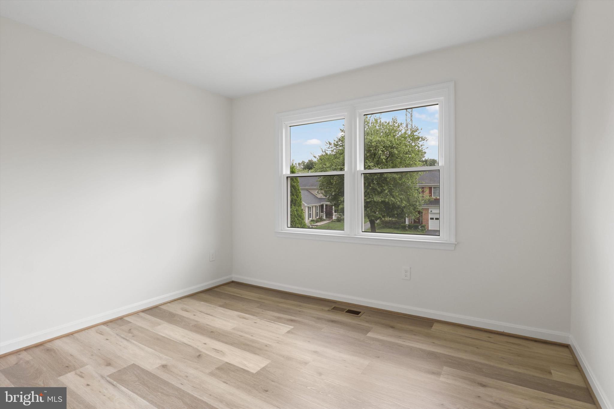 LANDSDOWNE - Residential Lease