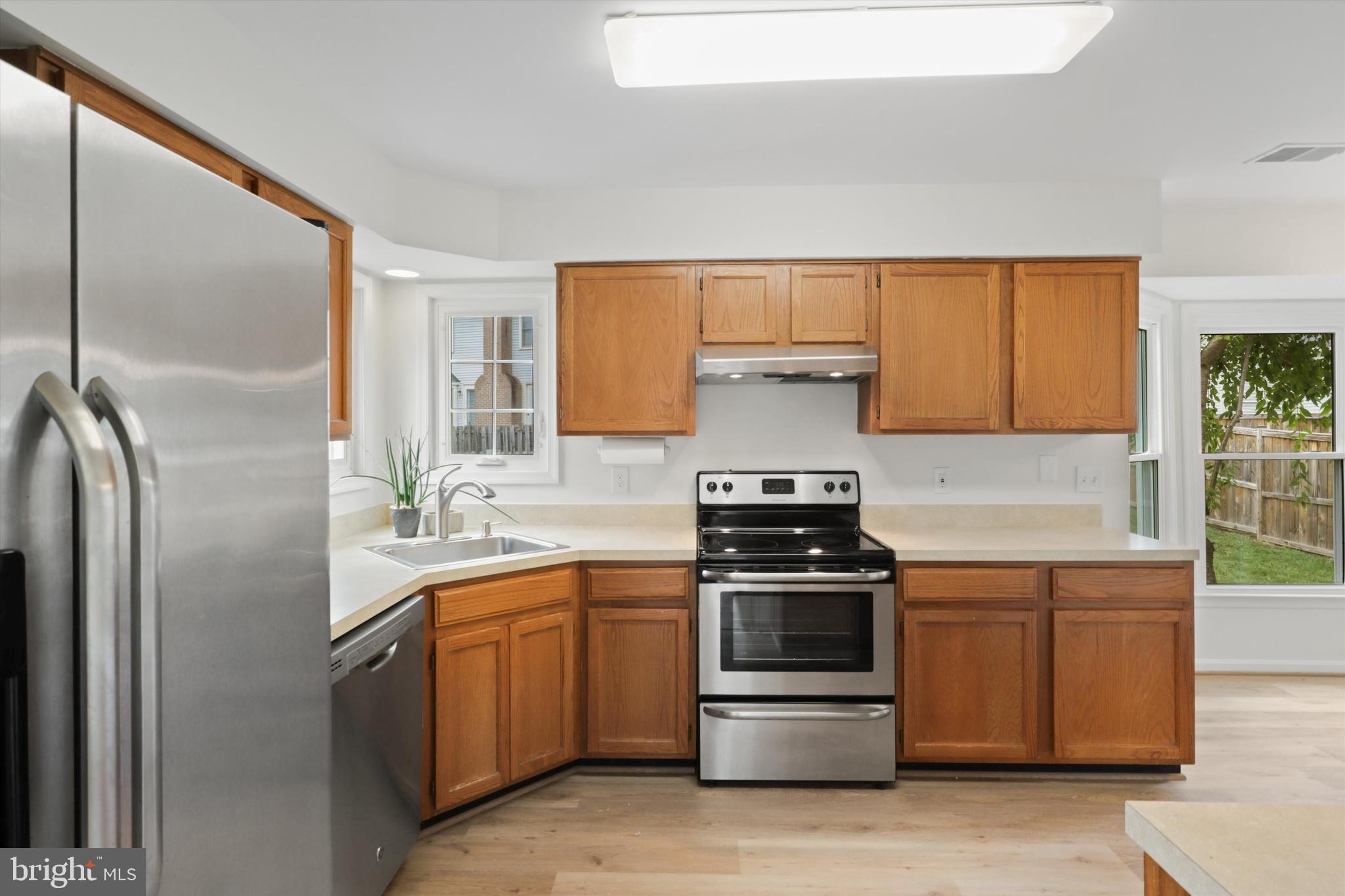 LANDSDOWNE - Residential Lease