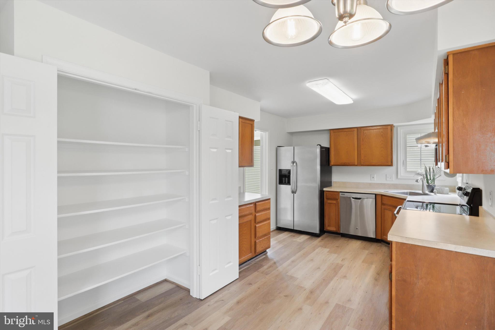 LANDSDOWNE - Residential Lease