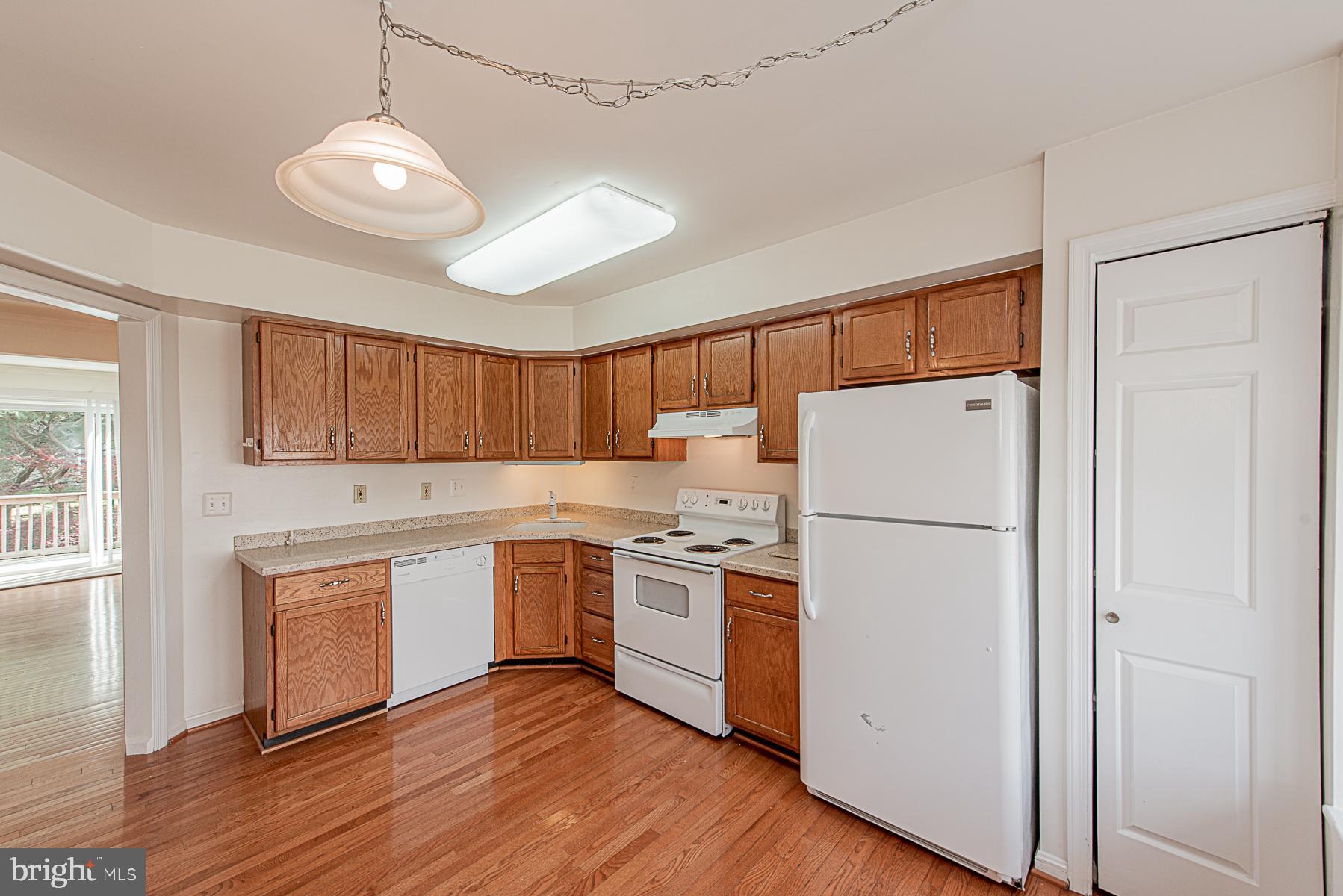 ELLICOTT MEADOWS - Residential Lease