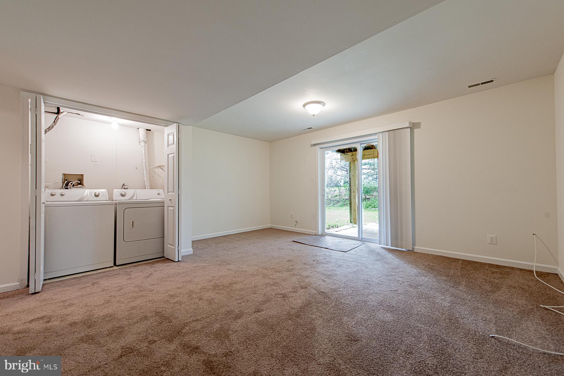 ELLICOTT MEADOWS - Residential Lease